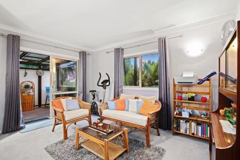 Photo of property in 83a Colwill Road, Massey, Auckland, 0614