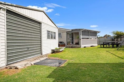 Photo of property in 3 Totara Street, Waiuku, 2123