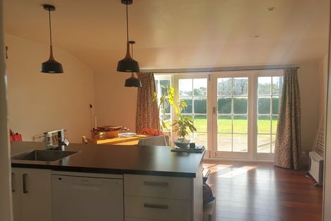 Photo of property in 225 Knowles Street, St Albans, Christchurch, 8052