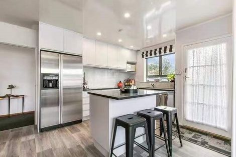 Photo of property in 20 Matapouri Road, Mangere Bridge, Auckland, 2022