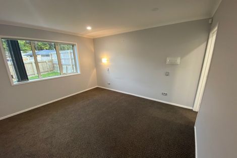 Photo of property in 13 Frederick Place, Whalers Gate, New Plymouth, 4310