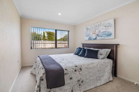 Photo of property in 2 Ahmad Close, Levin, 5510