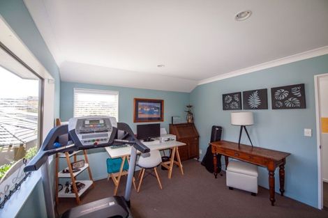 Photo of property in 4a Erlestoke Crescent, Churton Park, Wellington, 6037