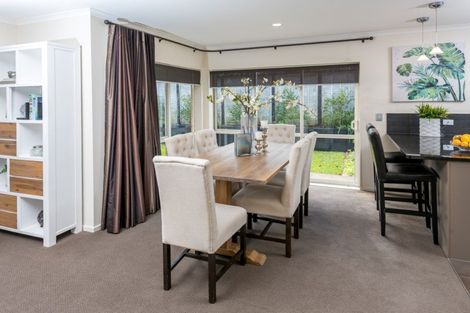 Photo of property in 113a Cook Street, Cockle Bay, Auckland, 2014