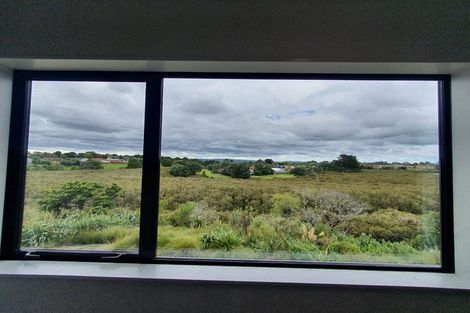 Photo of property in 42 Matawhanga Drive, Wattle Downs, Auckland, 2103