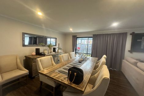 Photo of property in 8 Kato Way, Pukekohe, 2120