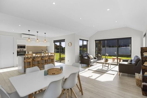 Photo of property in 51 Baxter Michael Crescent, Cambridge, 3434