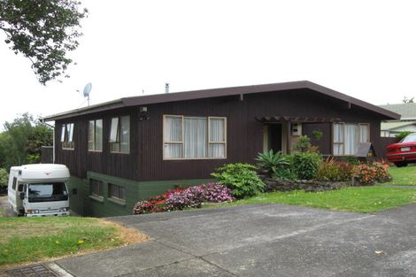 Photo of property in 77 Muir Avenue, Mangere Bridge, Auckland, 2022