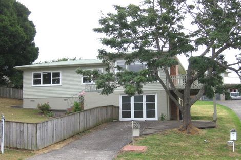 Photo of property in 4 Packham Place, Beach Haven, Auckland, 0626