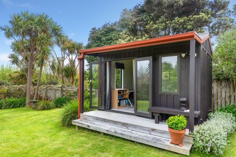 Photo of property in 7 Dodds Crescent, Otaki Beach, Otaki, 5512