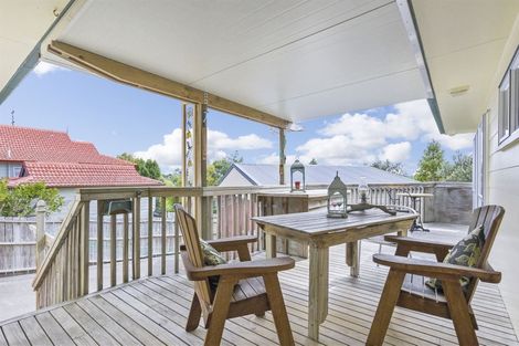 Photo of property in 22 Santiago Crescent, Unsworth Heights, Auckland, 0632