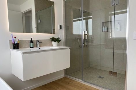 Photo of property in 4 Maeha Drive, Matakana, 0985