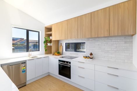 Photo of property in 98a Willryan Avenue, New Brighton, Christchurch, 8083