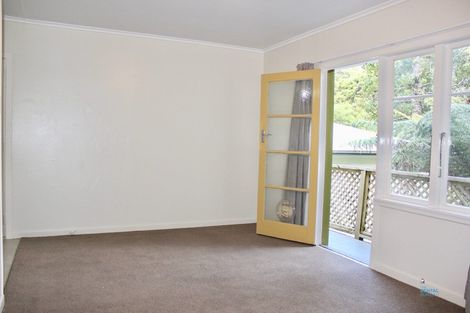 Photo of property in 233 Konini Road, Titirangi, Auckland, 0604