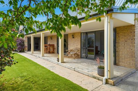 Photo of property in 16 Dawson Douglas Place, Kaiapoi, 7630