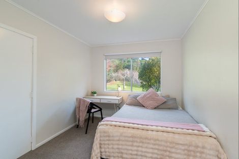 Photo of property in 71 Blue Mountains Road, Pinehaven, Upper Hutt, 5019