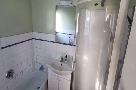 Photo of property in 22 Deane Avenue, Titirangi, Auckland, 0604