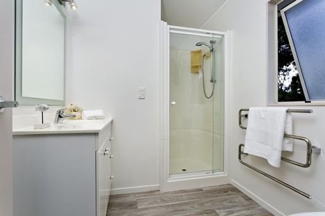 Photo of property in 10 Owl Court, Unsworth Heights, Auckland, 0632