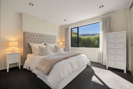 Photo of property in 65 Oregon Drive, Kelvin Heights, Queenstown, 9300