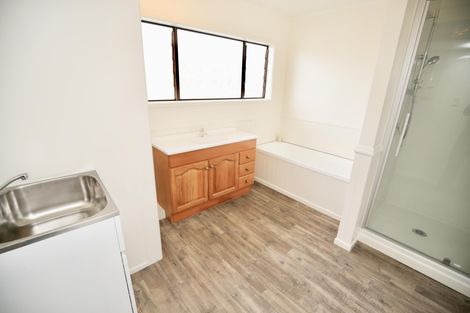 Photo of property in 10u9 Hunter Street, Hamilton Lake, Hamilton, 3204