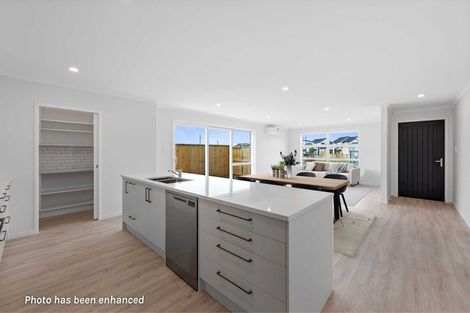Photo of property in 19 Uatoto Road, Clarks Beach, 2122