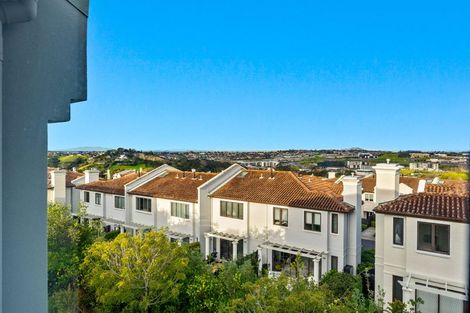 Photo of property in The Rise, 2/11 Hatfield Place, Albany Heights, Auckland, 0632