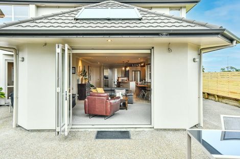 Photo of property in 53 Keywella Drive, Conifer Grove, Takanini, 2112