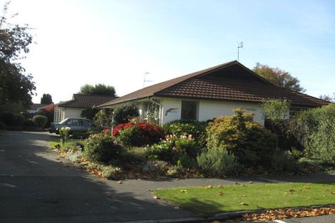 Photo of property in 1/23 Dovedale Avenue, Ilam, Christchurch, 8041
