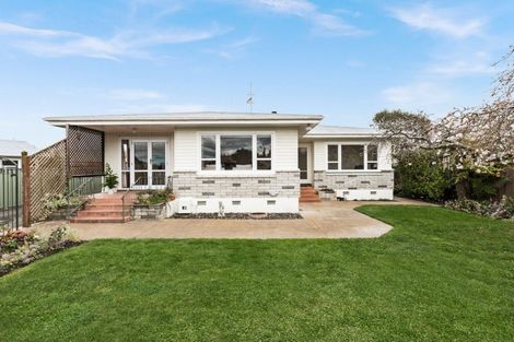 Photo of property in 6 Balmoral Street, Taradale, Napier, 4112