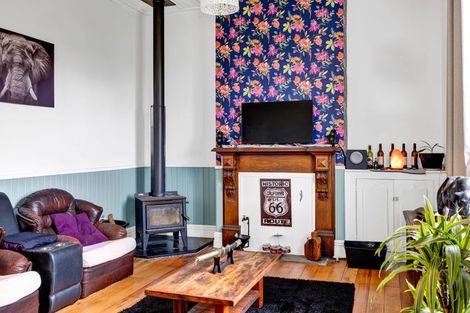 Photo of property in 74 Union Street, Hawera, 4610