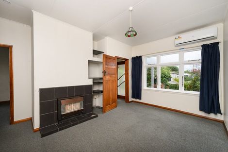 Photo of property in 17 Haydon Street, Roslyn, Palmerston North, 4414