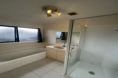 Photo of property in 16 Jubaea Place, Henderson, Auckland, 0610