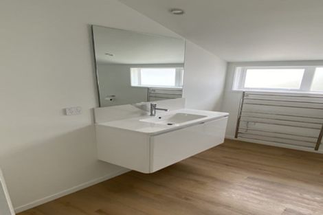 Photo of property in 56a Oxford Terrace, Epuni, Lower Hutt, 5011