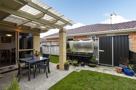 Photo of property in 55 Sovereign Isle Lane, Rototuna, Hamilton, 3210