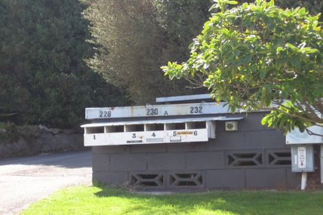Photo of property in 2/230 Lake Terrace, Waipahihi, Taupo, 3330