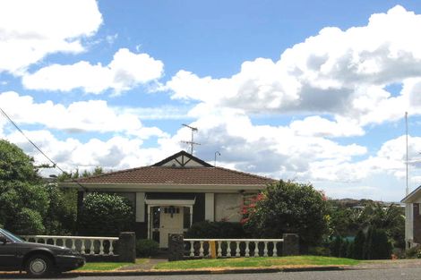 Photo of property in 1/37 Rangitoto Terrace, Milford, Auckland, 0620