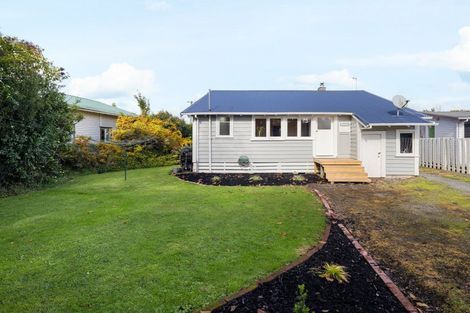 Photo of property in 19 Bettina Road, Fairfield, Hamilton, 3214