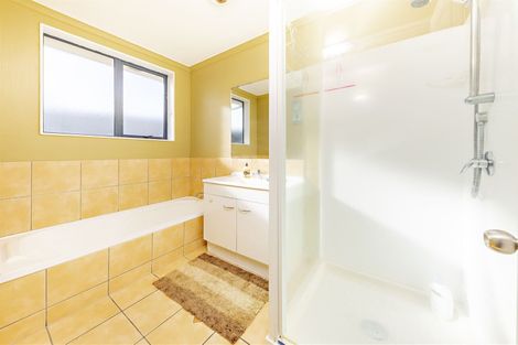 Photo of property in 24 Scotts Field Drive, Takanini, 2112