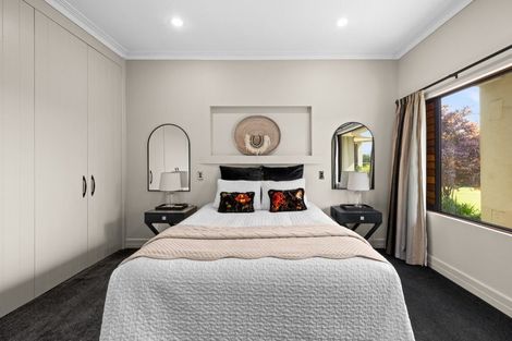 Photo of property in 375 Saint Georges Road, Havelock North, 4130