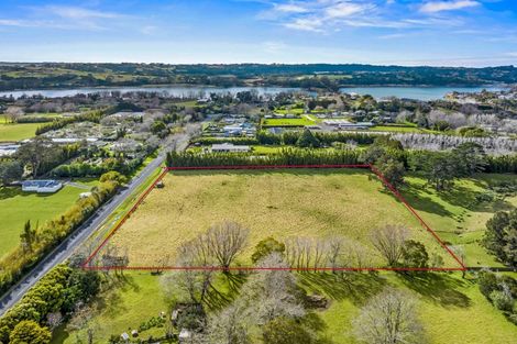 Photo of property in 30 Karaka Road, Whenuapai, Auckland, 0618