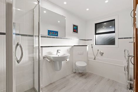 Photo of property in 48 Gulf View Road, Murrays Bay, Auckland, 0630