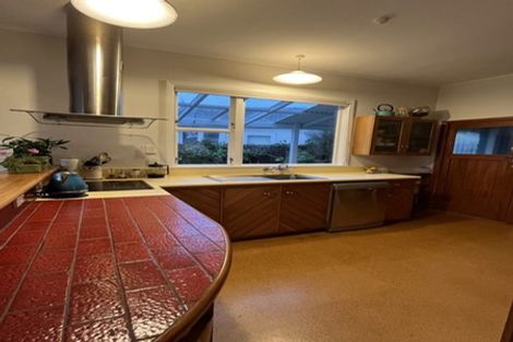 Photo of property in 1 Sunset Parade, Plimmerton, Porirua, 5026