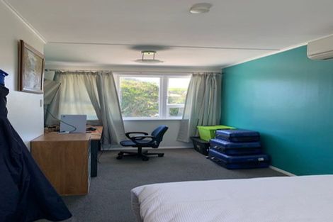 Photo of property in 136a Dimock Street, Titahi Bay, Porirua, 5022