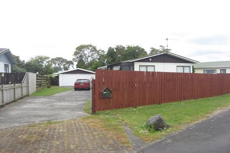 Photo of property in 6 Le Havre Place, Takanini, 2112