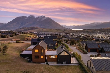 Photo of property in 4 Stockyard Lane, Jacks Point, Queenstown, 9371