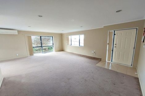 Photo of property in 27 Gordon Stanley Drive, Massey, Auckland, 0614