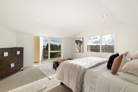 Photo of property in 6 Kittiwake Drive, Schnapper Rock, Auckland, 0632