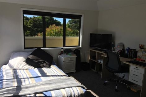 Photo of property in 40 Lyons Avenue, Murrays Bay, Auckland, 0630