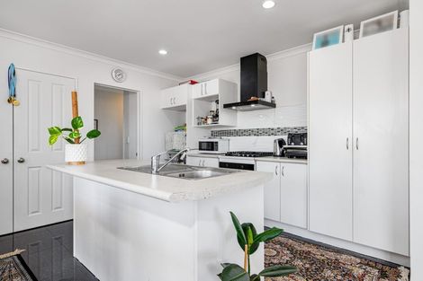 Photo of property in 22 Mili Way, Ranui, Auckland, 0612