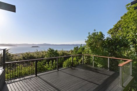 Photo of property in 11 Karaka Street, Eastbourne, Lower Hutt, 5013